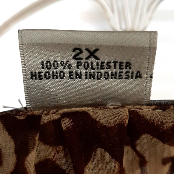 Liz Claiborne Sheer Button Down Attached Tank - Picture 4 of 15